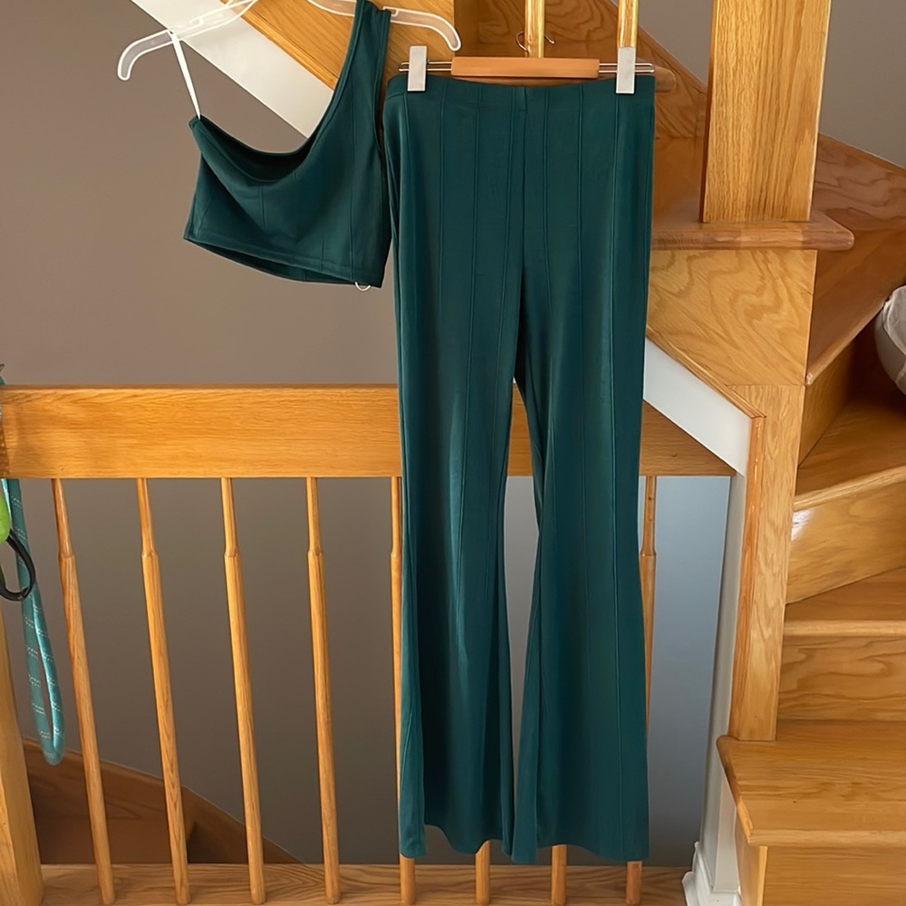Brand new: Top and pants set